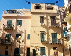 Koko talo/asunto Apartment In Santa Flavia With Terrace, Air Conditioning, Washing Machine (Santa Flavia, Italia)
