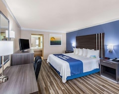 Hotel Days Inn & Suites by Wyndham Braunig Lake (Elmendorf, USA)