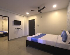 Hotel Ns Royal Emirates (Hyderabad, India)