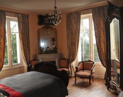 Tüm Ev/Apart Daire Belle Maison Bourgeoise ,9 Pers, Au Centre Du Village De Masseret (Masseret, Fransa)