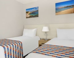 Hotelli White Sands Beach Club (Es Mercadal, Espanja)