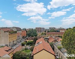 Entire House / Apartment Lovely Apartment - 15 Minutes To Duomo (Milan, Italy)