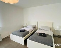 Koko talo/asunto Modernes, Vollmobliertes Apartment In Ruhiger Lage (Hemer, Saksa)