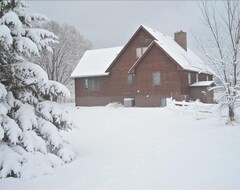 Casa/apartamento entero Vacation Home - Larger Home With Privacy And Scenic Views (Red Wing, EE. UU.)