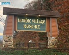 Hotel Reindeer Crossing At Nordic Village (Bartlett, USA)