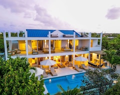 Koko talo/asunto Luxury Beachfront Villa W/ Infinity Pool & Rooftop (North Caicos, Turks- ja Caicossaaret)