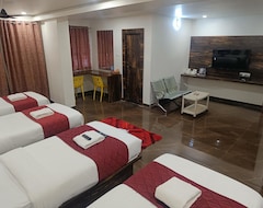 New Srs Hotel (Adoni, Indija)