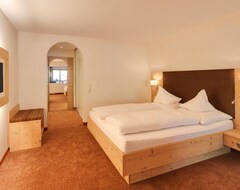 Khách sạn Hotel Nova (Gaschurn-Partenen, Áo)