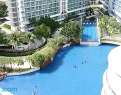 Hotel Azure Urban Beach Resort by Melrose Avenue (Manila, Filipini)