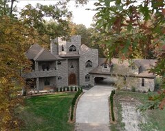 Hele huset/lejligheden Experience the Luxury of This Beautiful Castle. (Carlinville, USA)