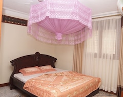 Hotel Cosmil Executive Suites Najjanankumbi Kampala (Kampala, Uganda)