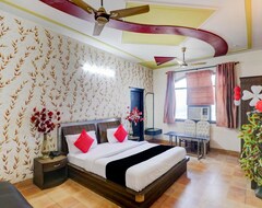 Capital O74359 Hotel Mukut Mahal (Meerut, India)