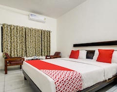 Oyo 30651 Hotel Meridian (Bijapur, Indija)