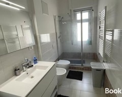 Casa/apartamento entero Appartamento Centrale Con Ampio Balcone (Génova, Italia)