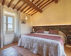 Casa rural Capanna Suites (Montalcino, Italy)