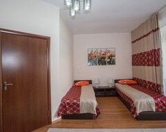 Khách sạn Aurora Plus (Kyzyl-Tuu, Kyrgyzstan)
