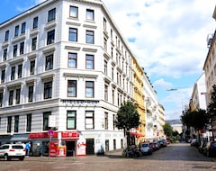 Hotel Pension Kieler Hof (Hamburg, Germany)
