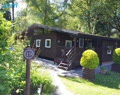 Koko talo/asunto Cosy Timber Woodland Lodge In Beautiful Location (Newcastle Emlyn, Iso-Britannia)