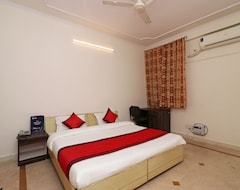 Hotel Golden Castle Guest House (Ghaziabad, Indija)