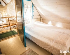 Bed & Breakfast Mesi Cottage (Meeksi, Estonia)