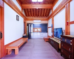 Entire House / Apartment Yeongam Namhyangjae Hanok Experience Pension (Yeongam, South Korea)