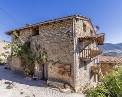 Toàn bộ căn nhà/căn hộ Holiday Home Cal Barral With Mountain View, Balcony & Wi-fi (Arseguell, Tây Ban Nha)