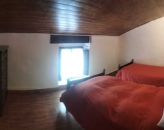 Toàn bộ căn nhà/căn hộ Casas Rurales Santa Ana De La Sierra For 10 People (Alcadozo, Tây Ban Nha)