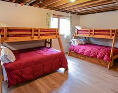 Cijela kuća/apartman Dream Vacation Home - Lake Michigan Beaches, Wineries, Golf & Hiking - Sleeps 22 (Bridgman, Sjedinjene Američke Države)