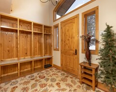 Khách sạn Fireside Lodge - Ski-in/out, Shuttle Service, Amazing Views, Shuffleboard & More (Breckenridge, Hoa Kỳ)