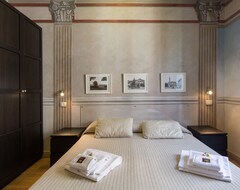 Hotel Trastevere Royal Suite (Rome, Italy)