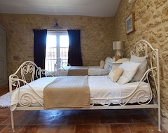 Toàn bộ căn nhà/căn hộ Beautiful Village House With Heated Pool, Air Con, Near Pezenas, Languedoc (Aumes, Pháp)