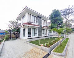 Otel Villa Papatong By M Bogor Redpartner (Bogor, Endonezya)