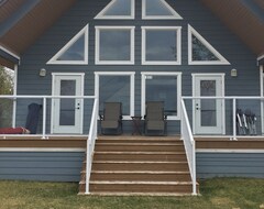 Hele huset/lejligheden Lakefront House Sleeps 12 (Alberta Beach, Canada)