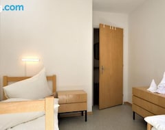 Otel Chesa Islas - Two Bedroom (Pontresina, İsviçre)