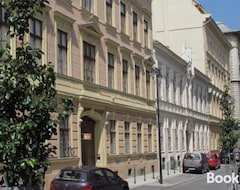 Hele huset/lejligheden Homelike luxury flat on Gyulai Pal (Budapest, Ungarn)