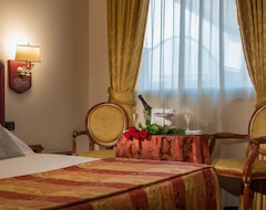 Hotelli Hotel Motel Del Duca (Cava Manara, Italia)