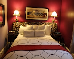 Otel $175 Special! Book Now! Fabulous! Uber Cool Minutes To Center! (Boston, ABD)