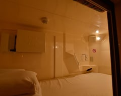 Hotel Capsule Inn Osaka (Osaka, Japón)