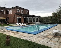 Entire House / Apartment Country House For Seasons, Weekends, Events And Get-togethers. (Moreno, Brazil)