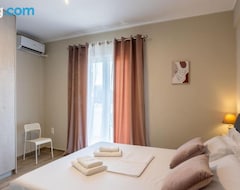 Koko talo/asunto Luxury & Cozy Apartment (Messini, Kreikka)