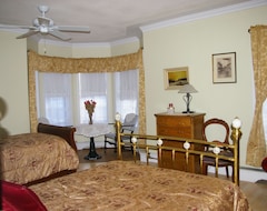 Bed & Breakfast Country Encounters Accommodations (Coleman, Canadá)