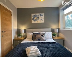 Hele huset/lejligheden Lovely 1 Bed Apartment + Extra Sofa Bed- West Midlands (Dudley, Storbritannien)