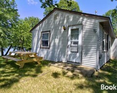 Entire House / Apartment Walleye Cabin Spitzer Lakefront Minnesota (Clitherall, USA)