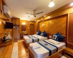 Hotel Akbar At Dal Lake (Srinagar, Hindistan)