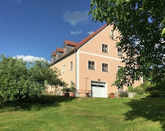 Koko talo/asunto Lively Apartment With Sauna In Schonsee (Schönsee, Saksa)