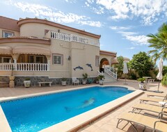Tüm Ev/Apart Daire Villa Mopsi With Pool, Wi-fi, A/c & Terrace (Quesada, İspanya)