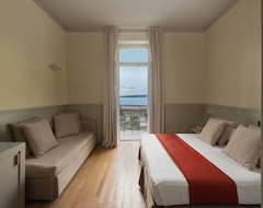 Hotel Milano (Toscolano Maderno, Italy)