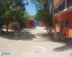 Entire House / Apartment Cuartos En Renta El Porton Azul (Ixtepec, Mexico)