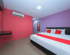 Hotelli OYO 89650 Inn Hotel (Teluk Intan, Malesia)