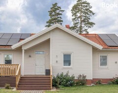 Koko talo/asunto Attractive Villa On The Coast (Mönsterås, Ruotsi)